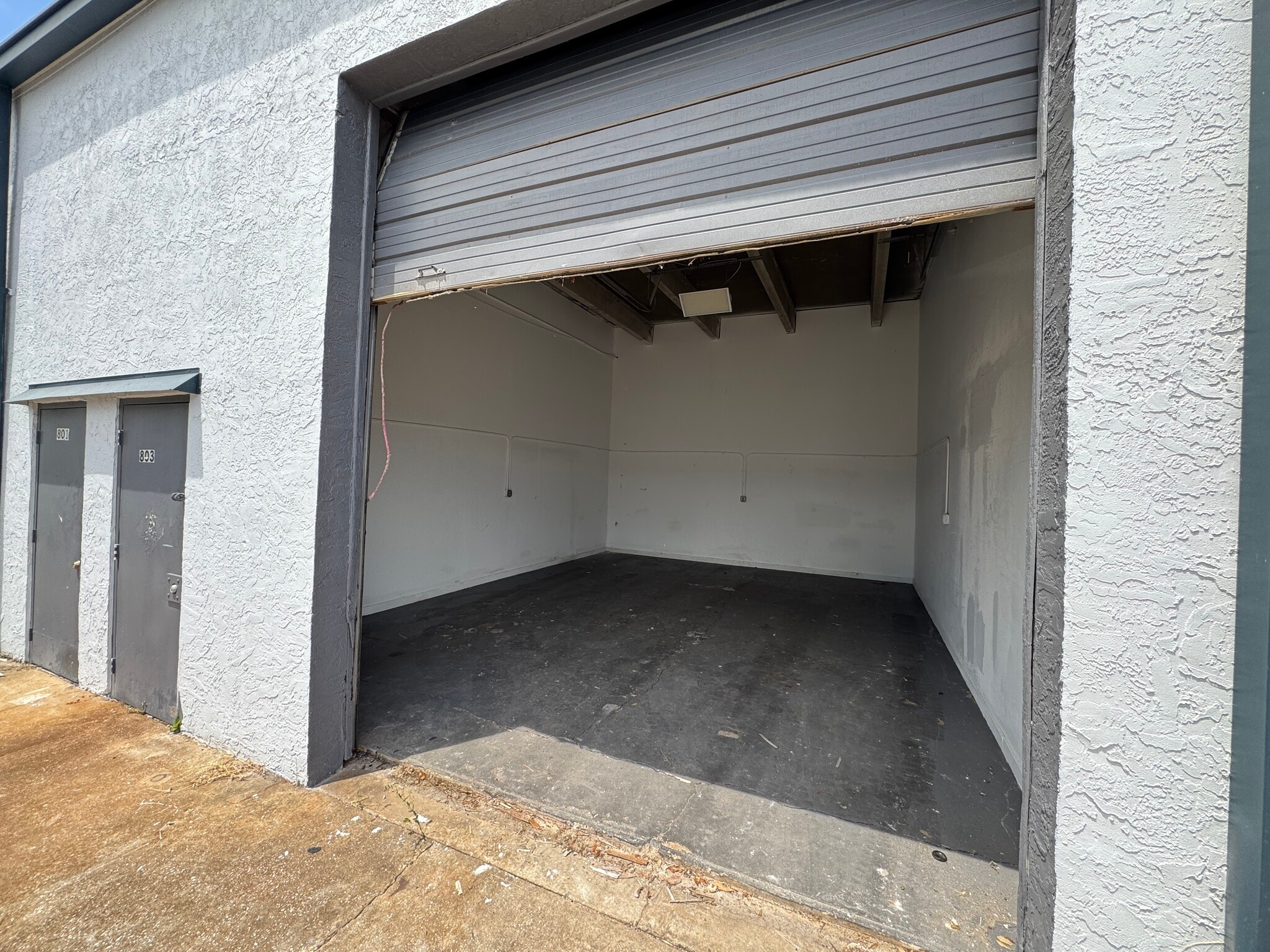 895 NE Dixie Hwy, Jensen Beach, FL à louer Photo intérieure– Image 1 sur 2