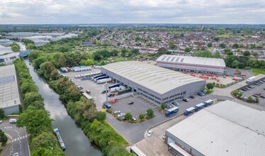 Auriol Dr, Greenford, LND - Vue aérienne  vue de carte - Image1