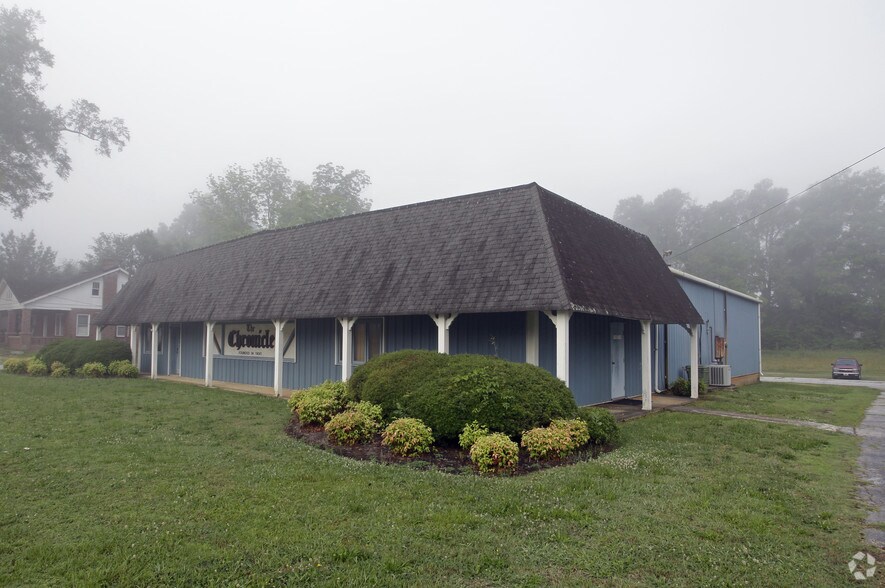 513 N Broad St, Clinton, SC à vendre - Photo de l’immeuble – Image 2 sur 2