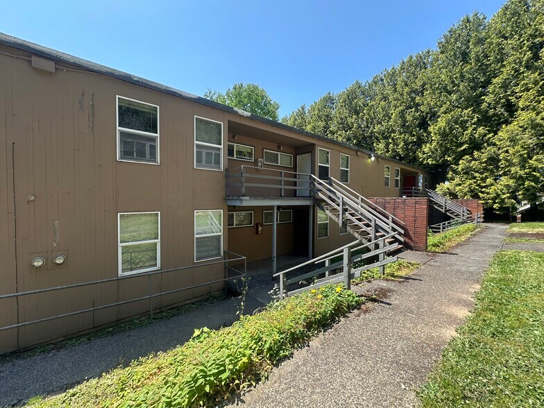 2219-2231 SE 66th Ave, Portland, OR à vendre - Photo de l’immeuble – Image 2 sur 7