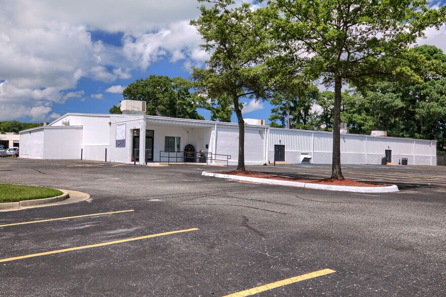 227 E Mercury Blvd, Hampton, VA à vendre - Photo de l’immeuble – Image 2 sur 33