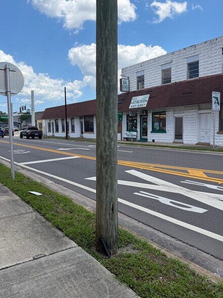 19 E Moody Blvd, Bunnell, FL à louer - Photo de l’immeuble – Image 2 sur 6