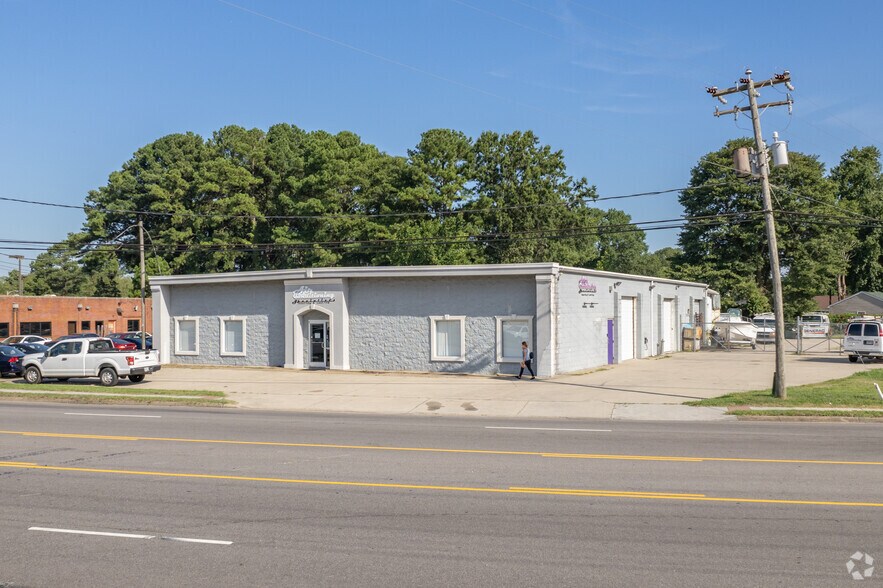 2618 Airline Blvd, Portsmouth, VA à vendre - Photo de l’immeuble – Image 1 sur 24