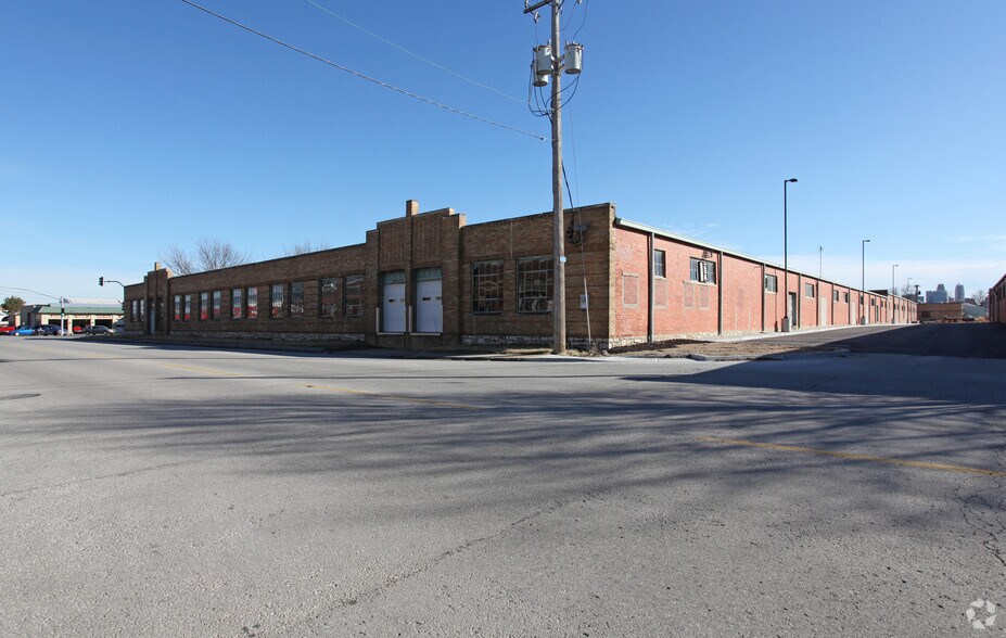1312-1324 Swift Ave, North Kansas City, MO à louer - Photo de l’immeuble – Image 3 sur 5