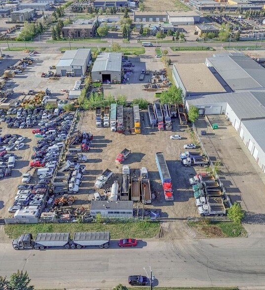 3652 74 Av NW, Edmonton, AB à vendre - Aérien – Image 3 sur 7