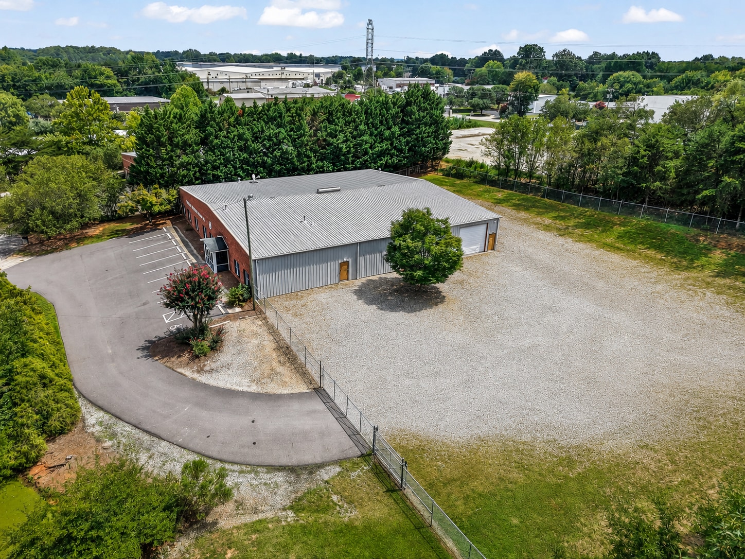 105 Furlong Industrial Dr, Kernersville, NC à louer Aérien– Image 1 sur 8