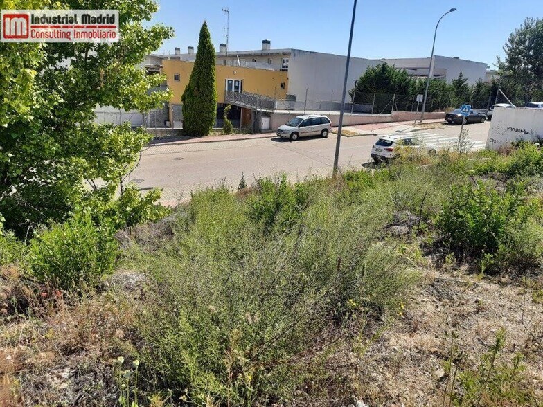 Terrain dans Loeches, Madrid à vendre - Autre – Image 3 sur 3