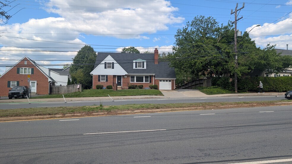 9207 Old Georgetown Rd, Bethesda, MD à vendre - Photo de l’immeuble – Image 2 sur 9