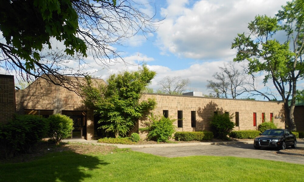25240 Lahser Rd, Southfield, MI à louer Photo principale– Image 1 sur 6