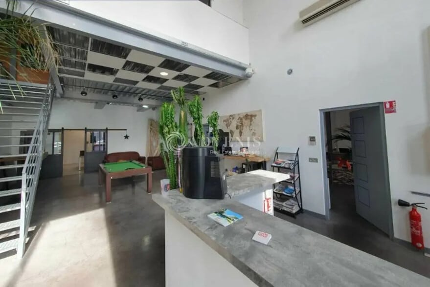 Bureau dans Lunel-Viel à louer - Photo de l’immeuble – Image 1 sur 9