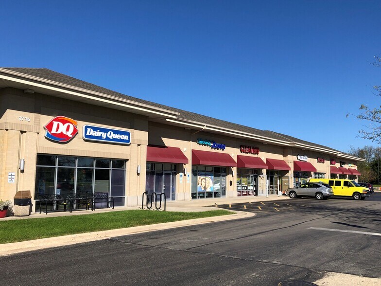 2735 Hassert Blvd, Naperville, IL à louer - Photo de l’immeuble – Image 1 sur 4