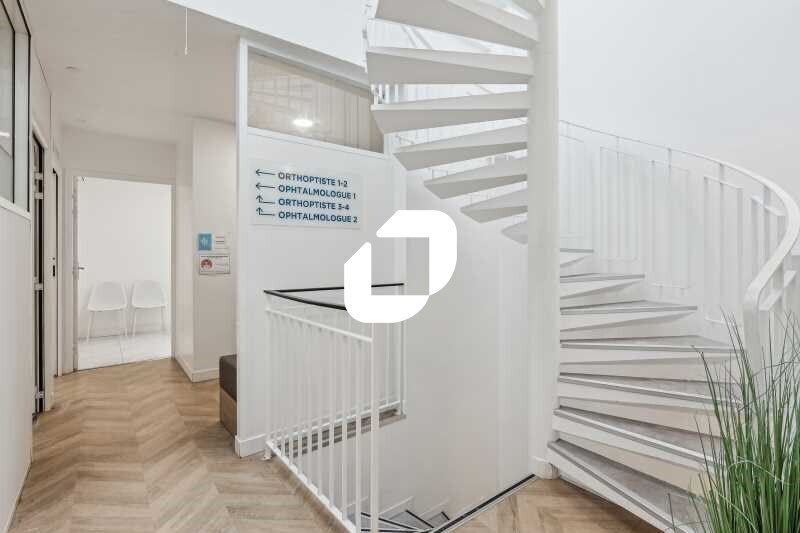 Bureau dans Levallois-Perret à vendre - Photo intérieure – Image 2 sur 15
