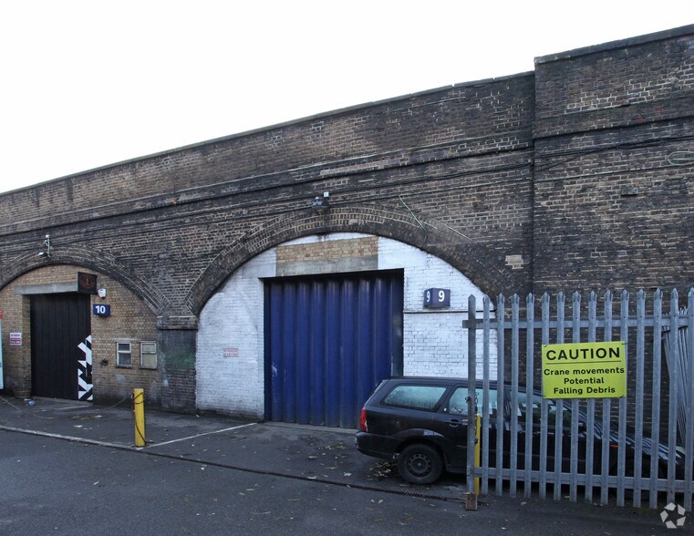 Bohemia Pl, Londres à louer - Photo de l’immeuble – Image 2 sur 4