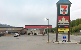 Plus de détails pour 401 Victoria Rd, Revelstoke, BC - Local commercial à vendre