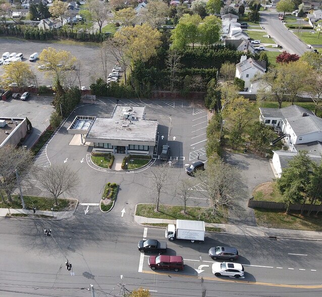 1174 Jericho Tpke, Commack, NY à louer - Photo de l’immeuble – Image 2 sur 10