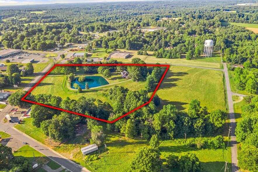 100 Island Ford Rd, Maiden, NC à vendre - Photo de l’immeuble – Image 3 sur 15