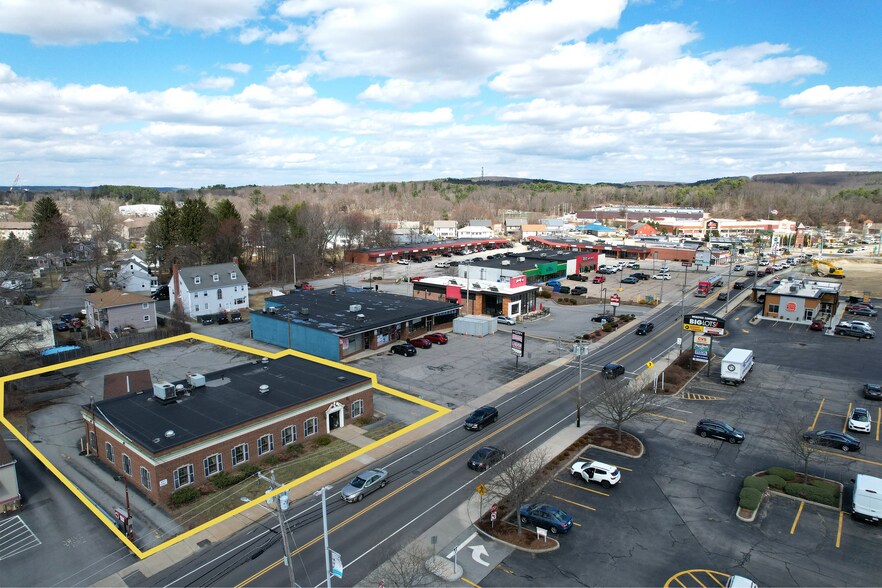 115 E Main St, Webster, MA à louer - Photo de l’immeuble – Image 3 sur 9