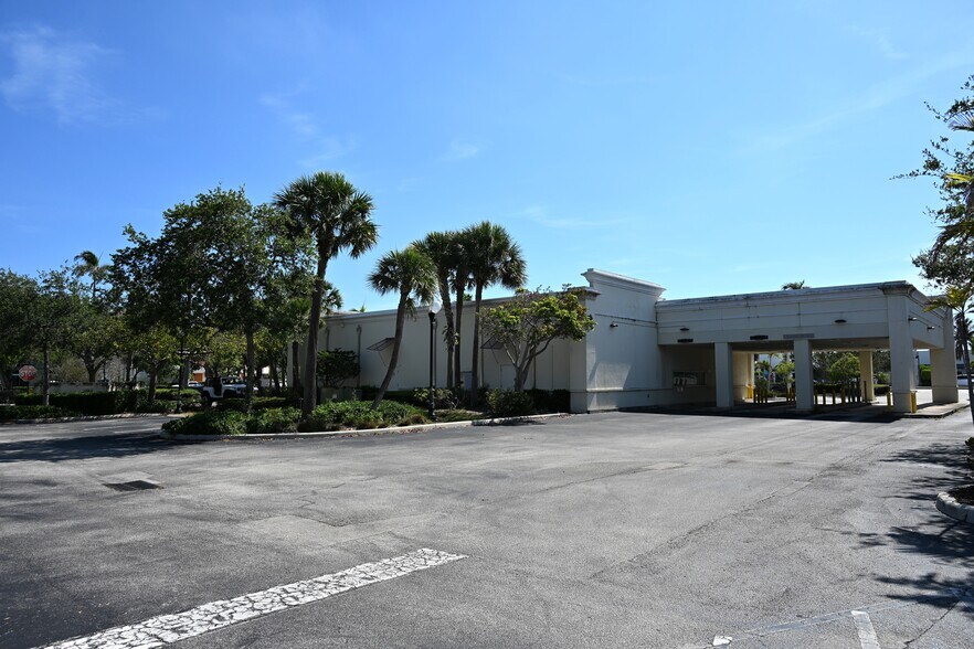 150 Tequesta Dr, Tequesta, FL à louer - Photo de l’immeuble – Image 3 sur 8