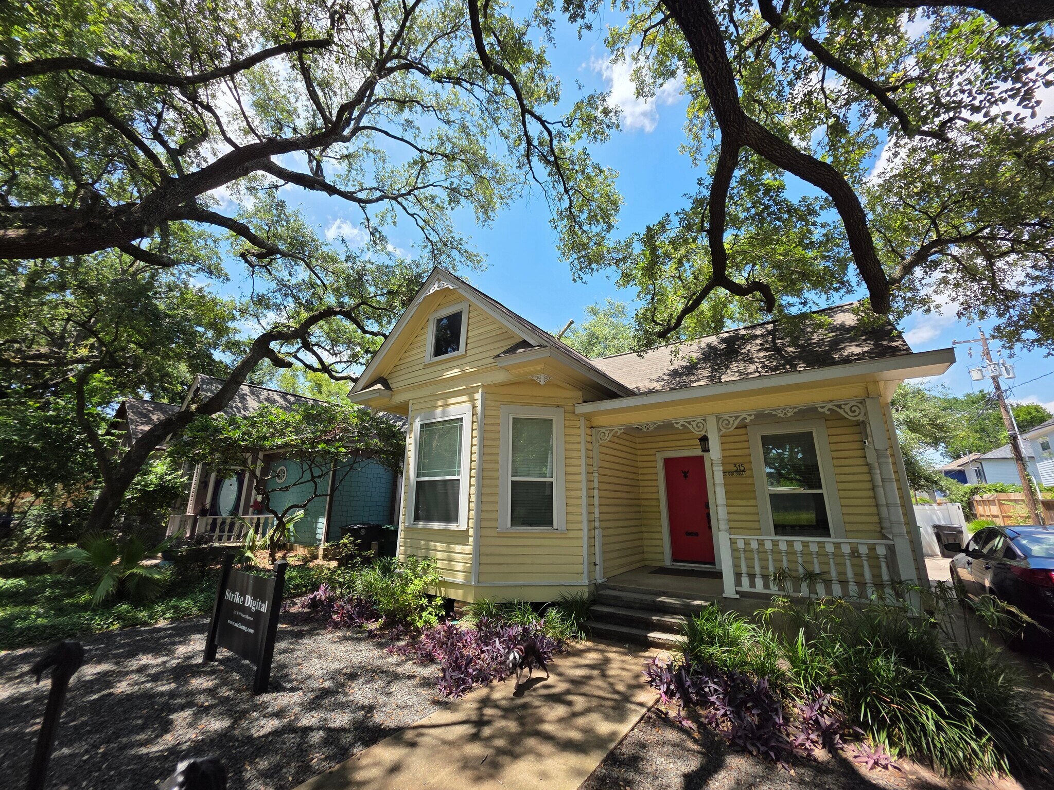 315 W 9th St, Houston, TX à louer Photo de l’immeuble– Image 1 sur 20
