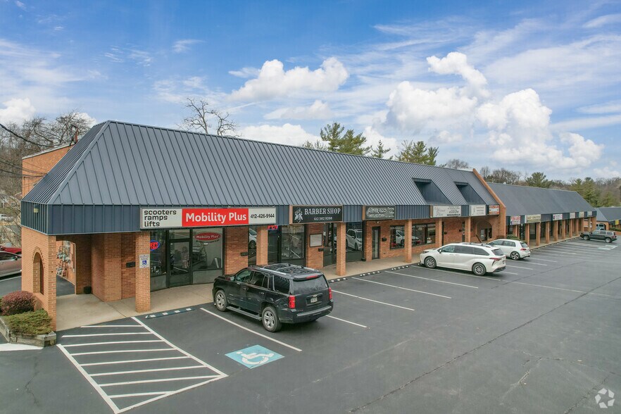 4136 Library Rd, Pittsburgh, PA à louer - Photo principale – Image 2 sur 13