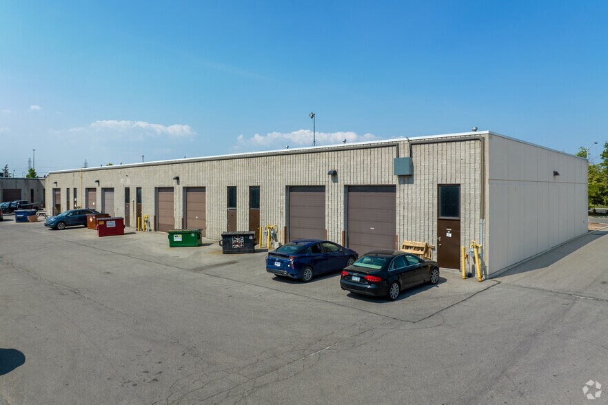 4181 Sladeview Cres, Mississauga, ON à louer - Photo de l’immeuble – Image 3 sur 27