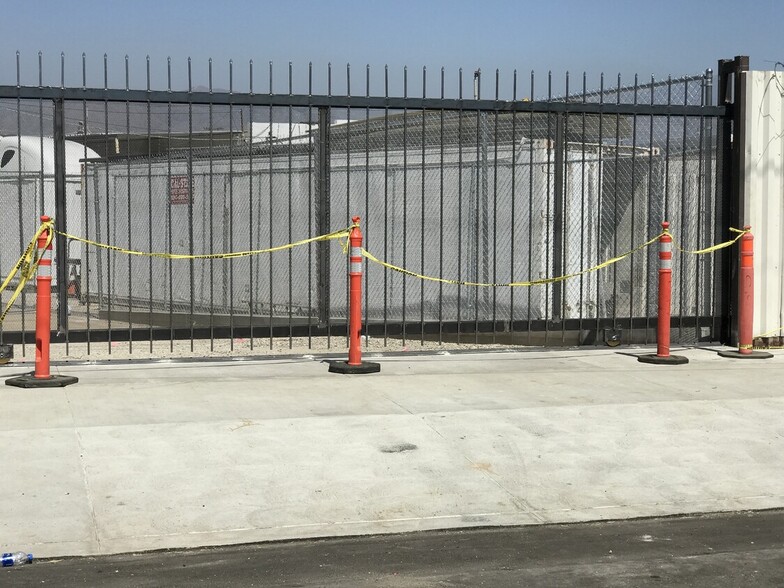 9740 Telfair Ave, Pacoima, CA à louer - Photo de l’immeuble – Image 3 sur 6
