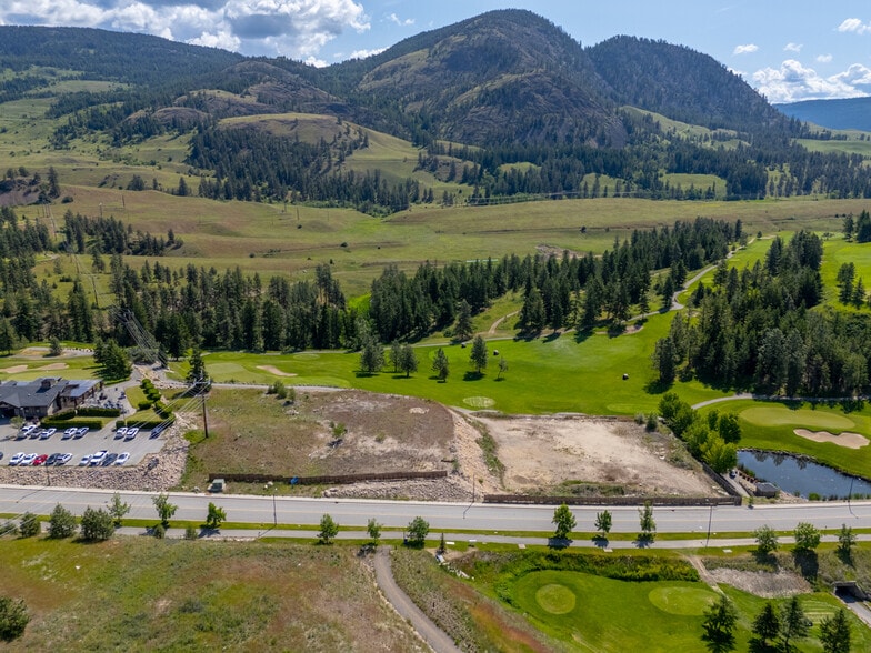 675 Black Mountain Dr, Kelowna, BC à vendre - Photo de l’immeuble – Image 3 sur 15