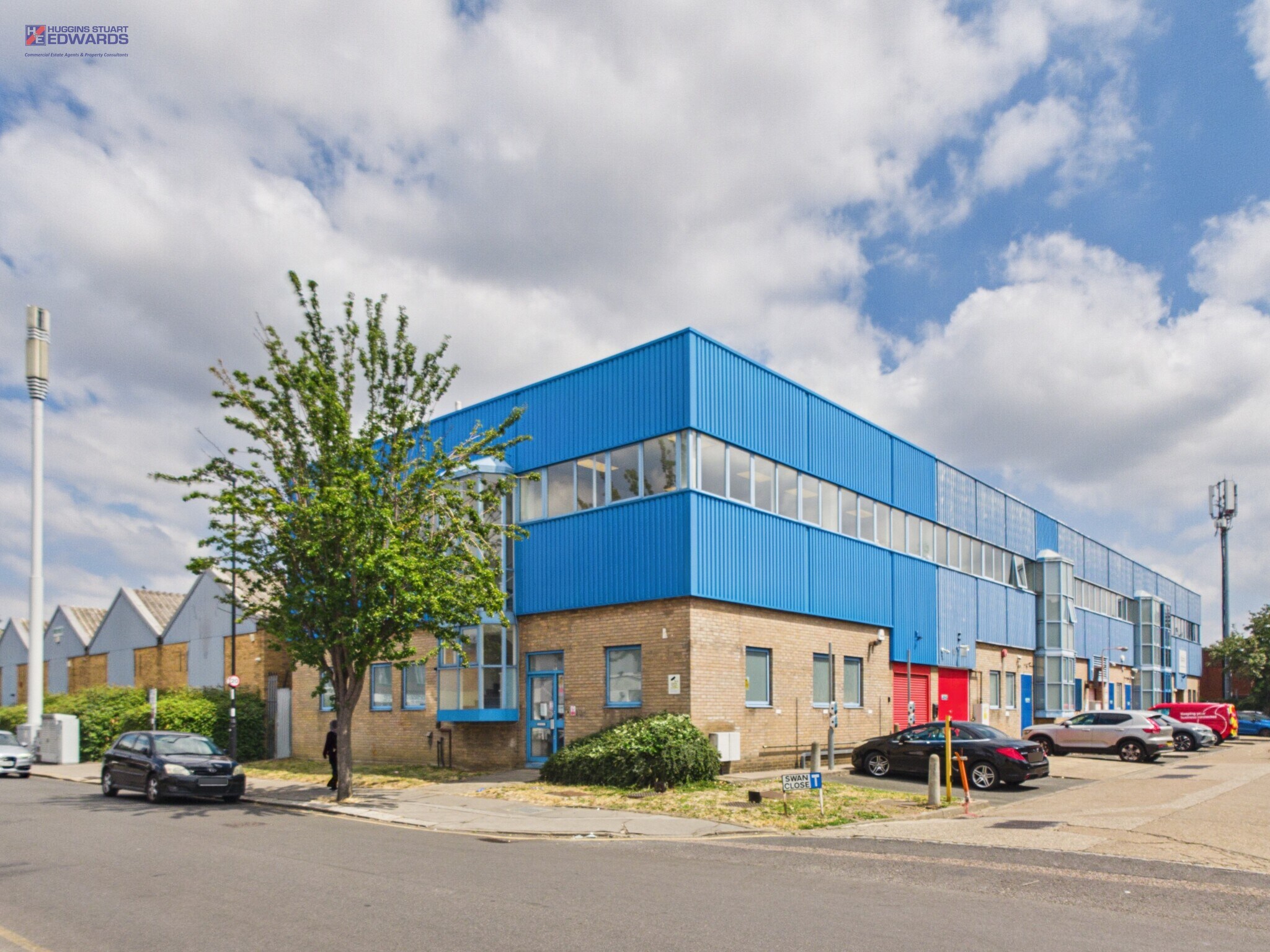 1-4 Swan Close, Croydon à louer Photo de l’immeuble– Image 1 sur 5