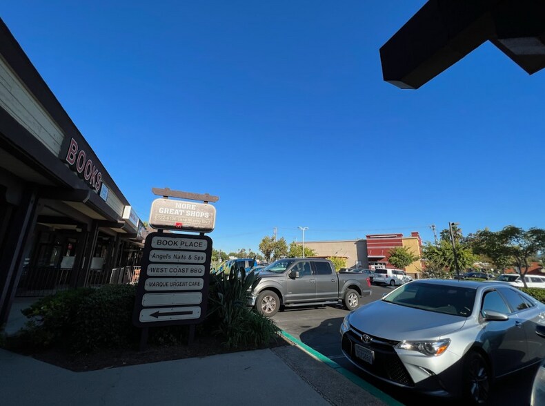 6122-6136 Lake Murray Blvd, La Mesa, CA à louer - Photo de l’immeuble – Image 3 sur 11