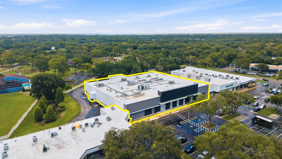 2519 N McMullen Booth Rd, Clearwater, FL à louer - Photo de l’immeuble – Image 1 sur 54