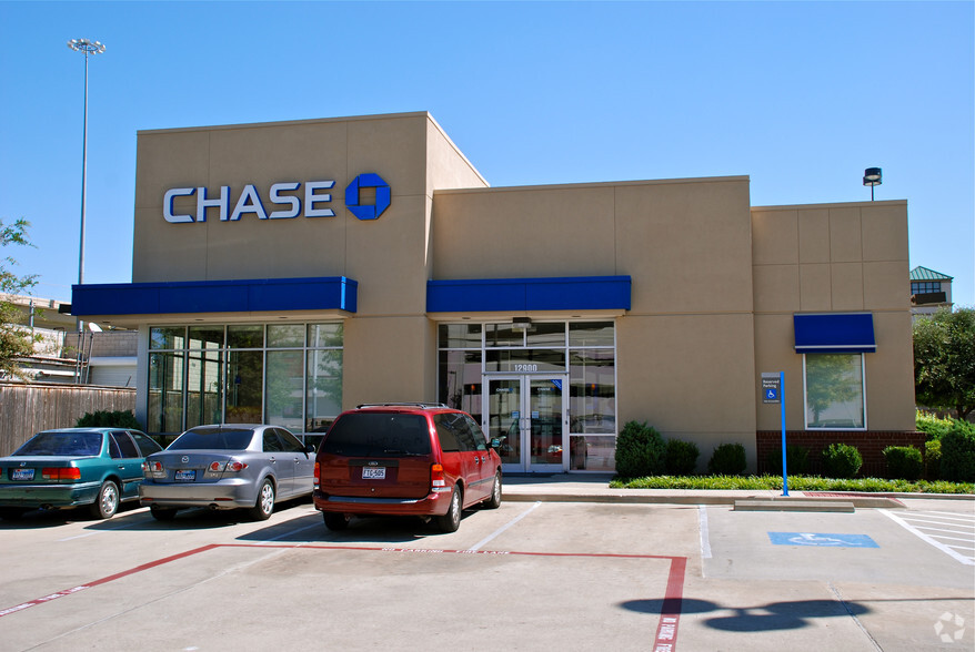 12900 Coit Rd, Dallas, TX à louer - Photo de l’immeuble – Image 3 sur 3