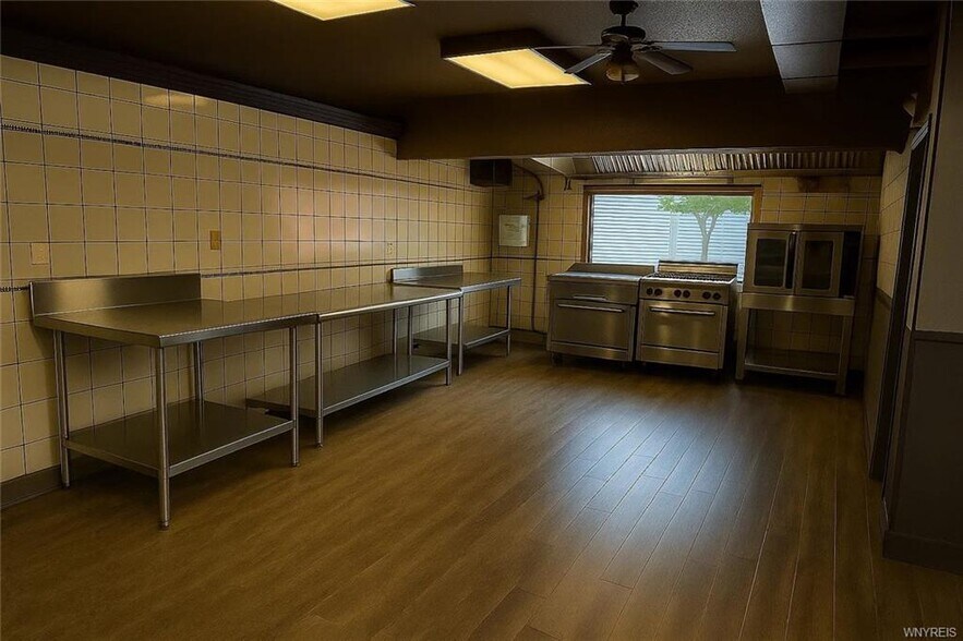 504 Amherst St, Buffalo, NY à louer - Photo intérieure – Image 3 sur 7