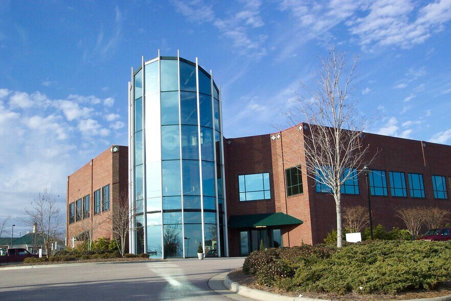 270 Copperfield Blvd NE, Concord, NC à louer - Photo de l’immeuble – Image 2 sur 9