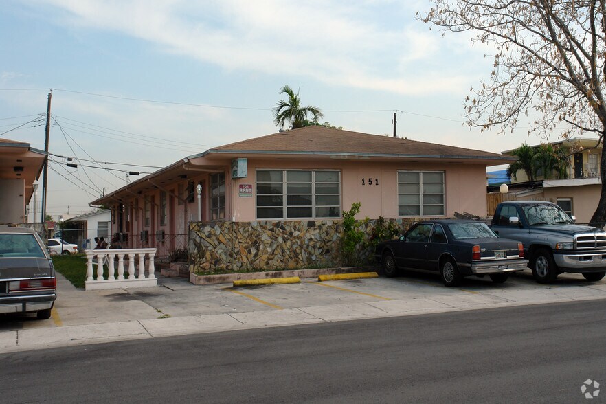 151 W 5th St, Hialeah, FL à vendre - Photo principale – Image 1 sur 2