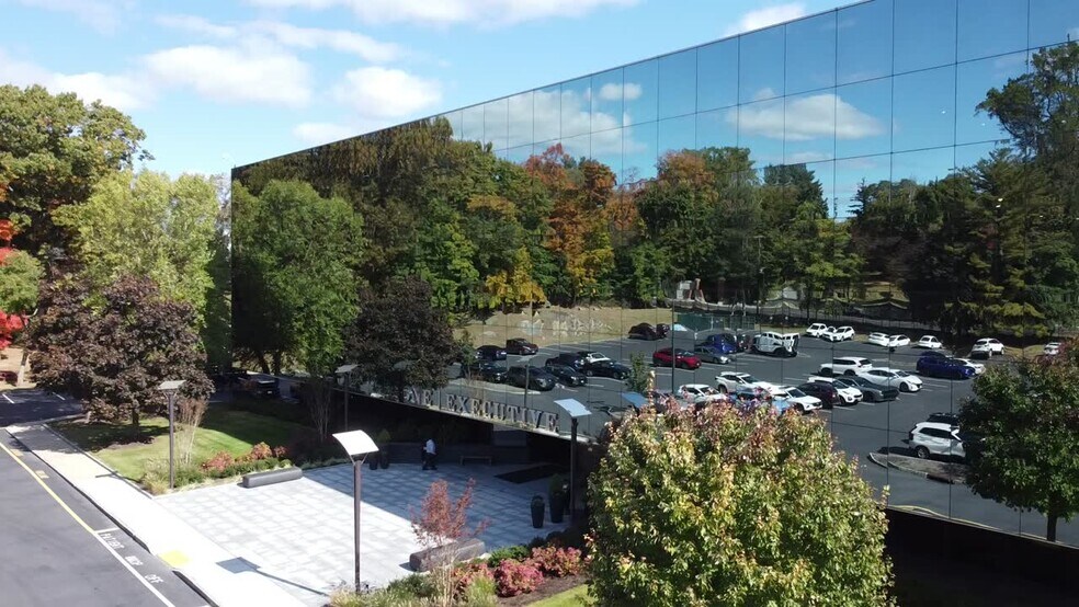 1 Executive Blvd, Yonkers, NY à louer - Vidéo sur l’annonce professionnelle – Image 2 sur 9