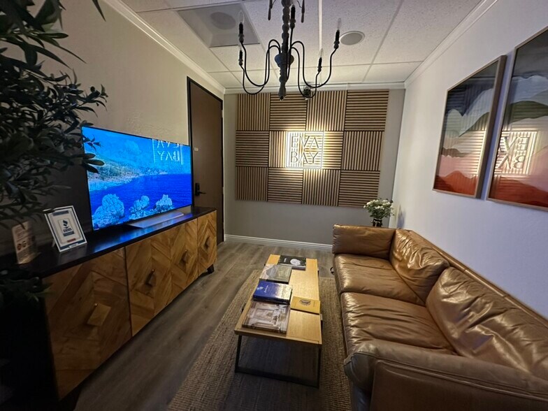 1101 S Winchester Blvd, San Jose, CA à louer - Photo intérieure – Image 2 sur 15