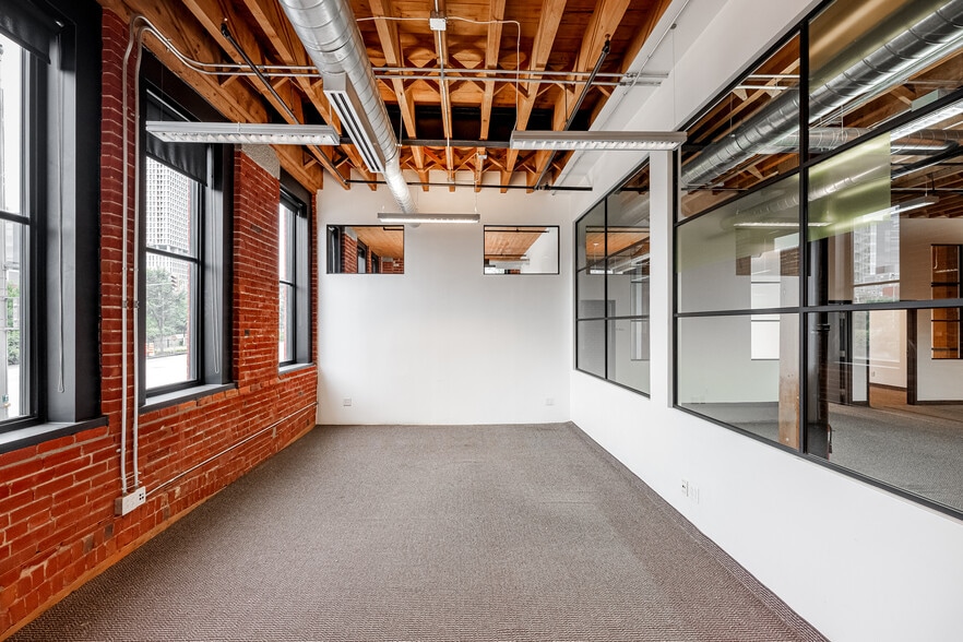 774 Rue Saint-Paul O, Montréal, QC à louer - Photo intérieure – Image 2 sur 7