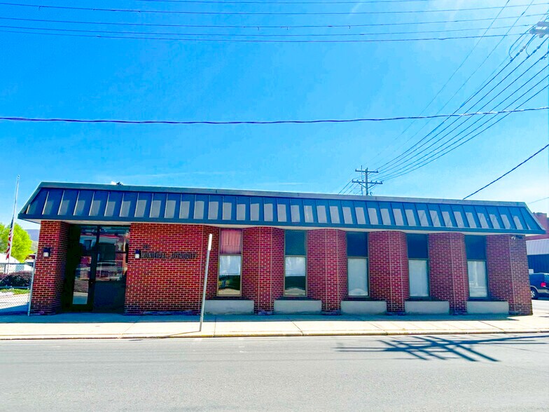 70 Chestnut St, Lewistown, PA à vendre - Photo principale – Image 1 sur 20
