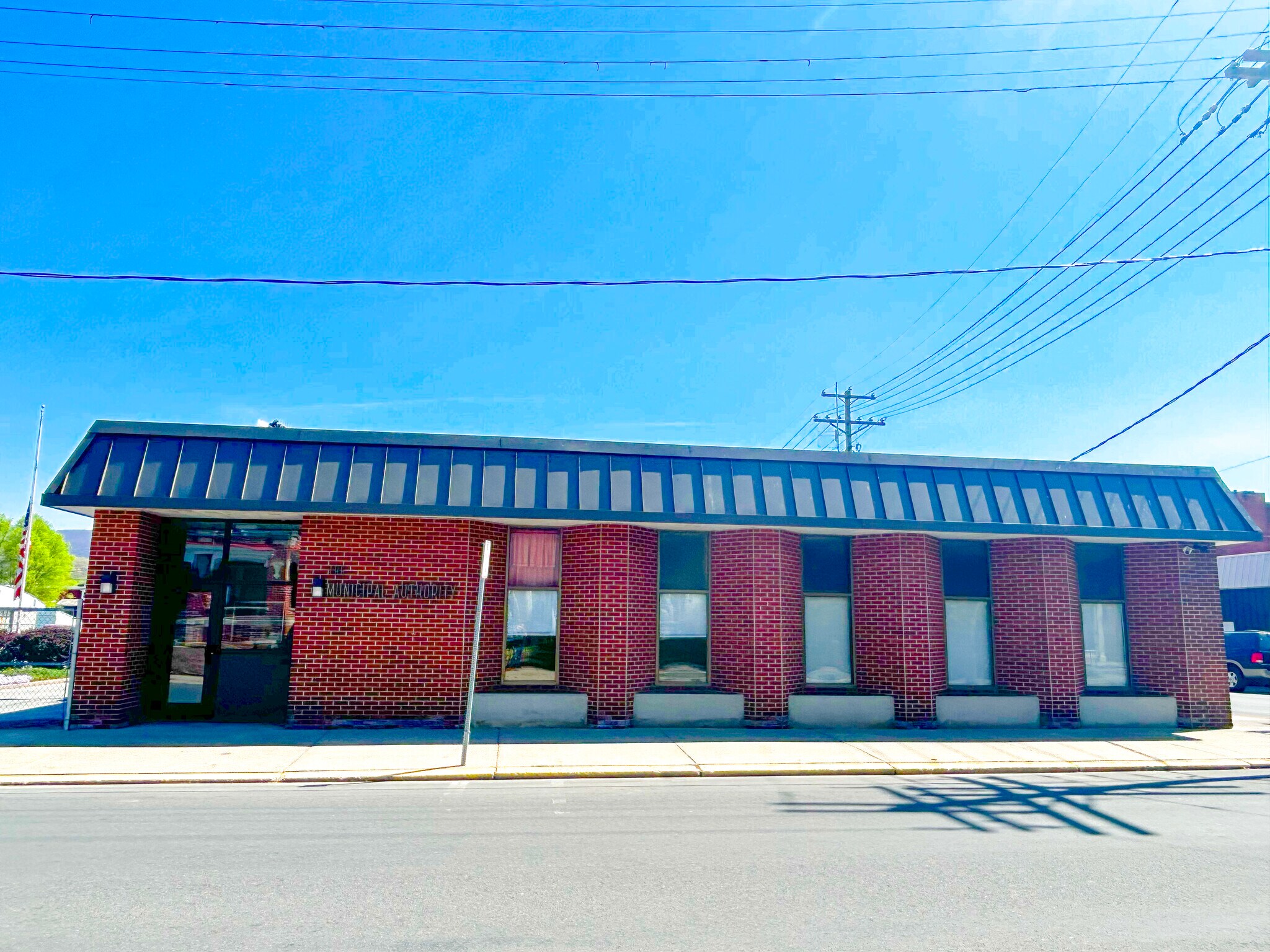 70 Chestnut St, Lewistown, PA à vendre Photo principale– Image 1 sur 21