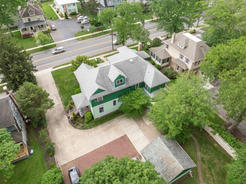 425 White Horse Pike, Haddon Heights, NJ à vendre - Photo principale – Image 1 sur 34