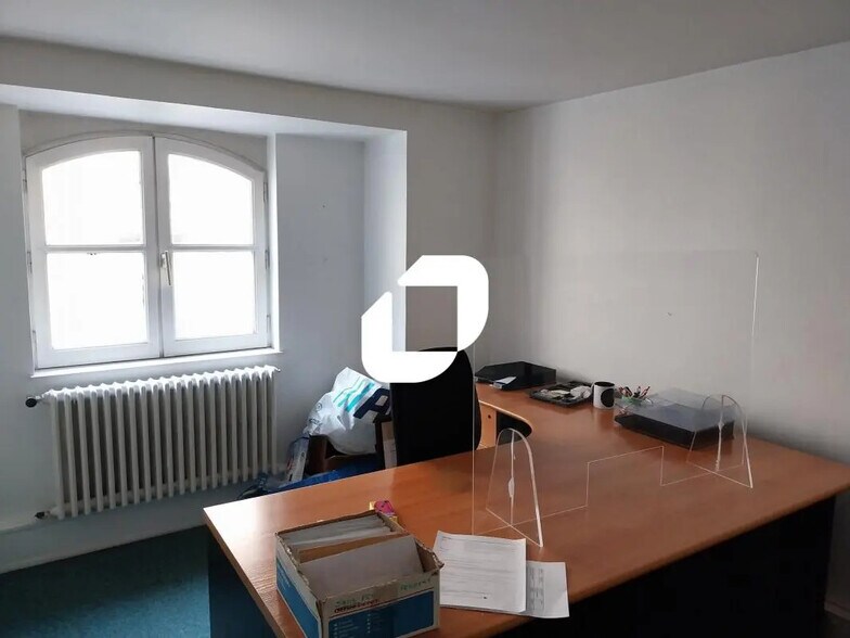 Local commercial dans Nantes à louer - Photo de l’immeuble – Image 3 sur 10