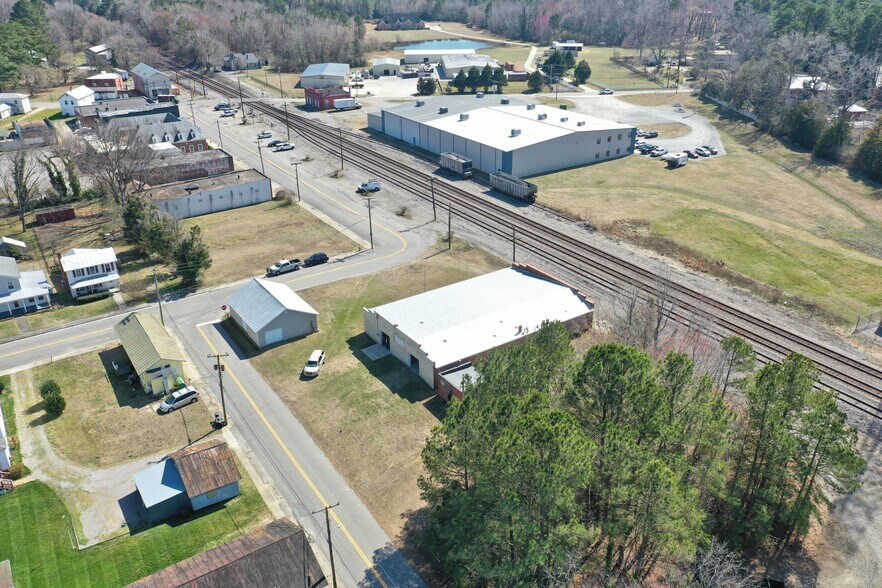300 Wilson Ave, Wakefield Sussex, VA à louer - Photo de l’immeuble – Image 2 sur 25