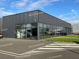 Plus de détails pour Local d'activités à louer