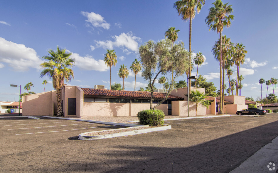 2034 E Southern Ave, Tempe, AZ à louer - Photo de l’immeuble – Image 2 sur 3