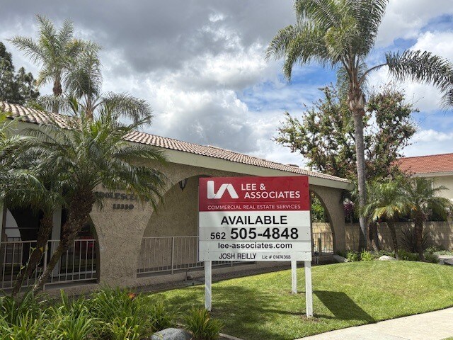 13326 South St, Cerritos, CA à louer - Photo de l’immeuble – Image 3 sur 5