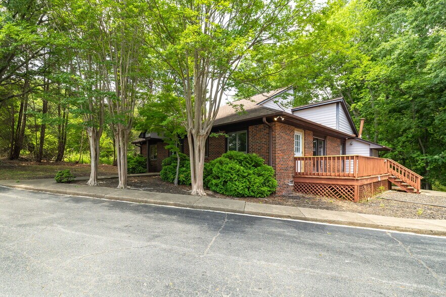114 S Park Ter, Eden, NC à vendre - Photo de l’immeuble – Image 3 sur 28