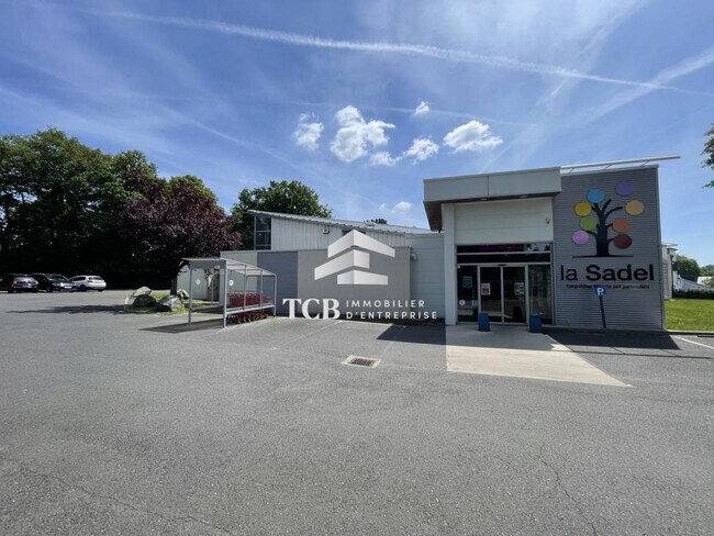 Plus de détails pour Local d’activités à vendre