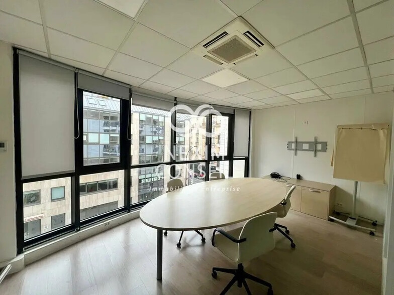 Bureau dans Levallois-Perret à vendre - Photo de l’immeuble – Image 3 sur 11
