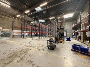 Industriel/Logistique dans Villejust à louer Photo de l’immeuble– Image 2 sur 7