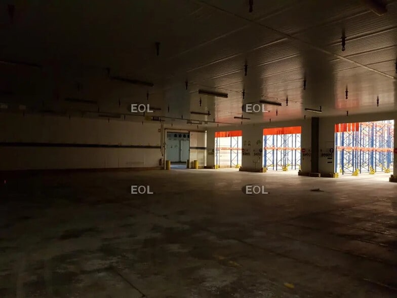 Industriel/Logistique dans Montceau-les-Mines à louer - Photo de l’immeuble – Image 3 sur 8